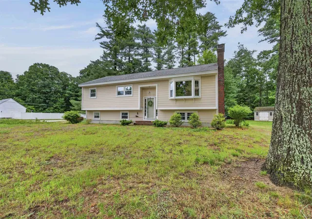 Homes for sale in Windham, NH | 4 Rock Pond Rd, Windham, NH 03087 | MLS# 5096660