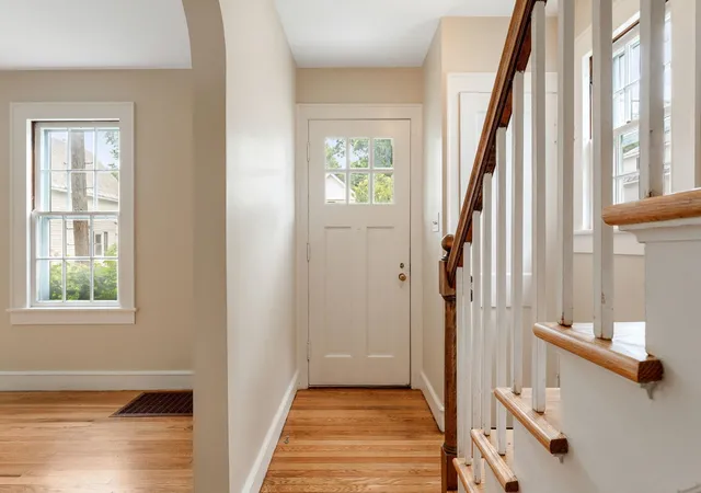 Photo 3 of Single family home for sale at 39 Latham Ct, Burlington, VT 05401 | MLS# 5096662 | Listing updated on 2026-09-29