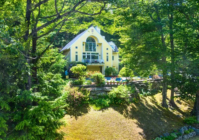 Photo 2 of Single family home for sale at 28 Chase St, Sunapee, NH 03782 | MLS# 5096665 | Listing updated on 2026-07-02