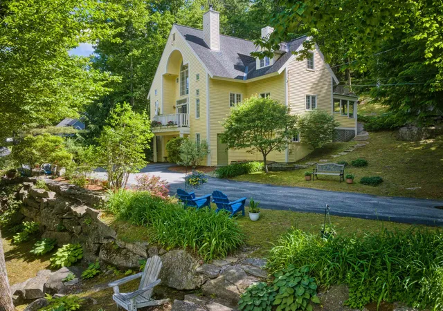 Photo 3 of Single family home for sale at 28 Chase St, Sunapee, NH 03782 | MLS# 5096665 | Listing updated on 2026-07-02