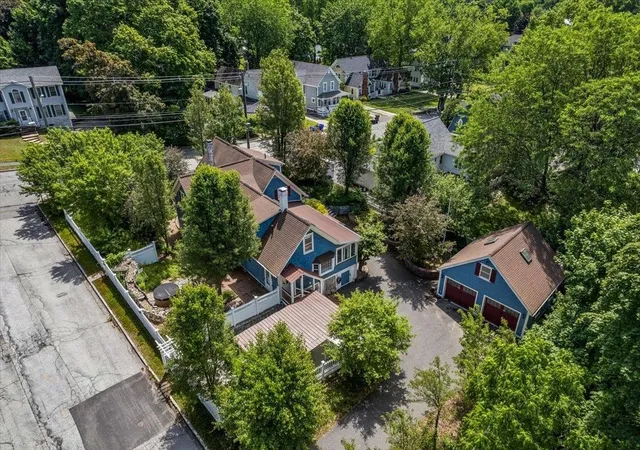 2nd image of 564 River Rd, Manchester, NH 03104 | MLS# 5096666