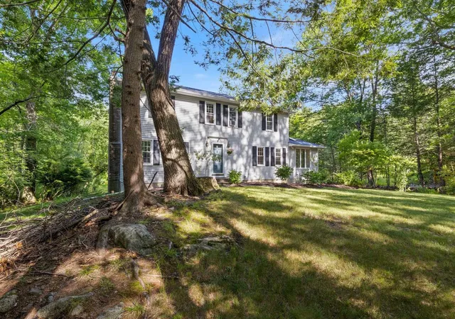 Homes for sale in Durham, NH | 46 Woodridge Rd, Durham, NH 03824 | MLS# 5096670