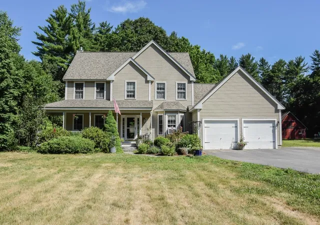 Photo 1 of Single family home for sale at 22 Sargent Rd, Brookline, NH 03033 | MLS# 5096683 | Listing updated on 2026-06-30