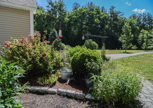Photo 4 of Single family home for sale at 22 Sargent Rd, Brookline, NH 03033 | MLS# 5096683 | Listing updated on 2026-06-30