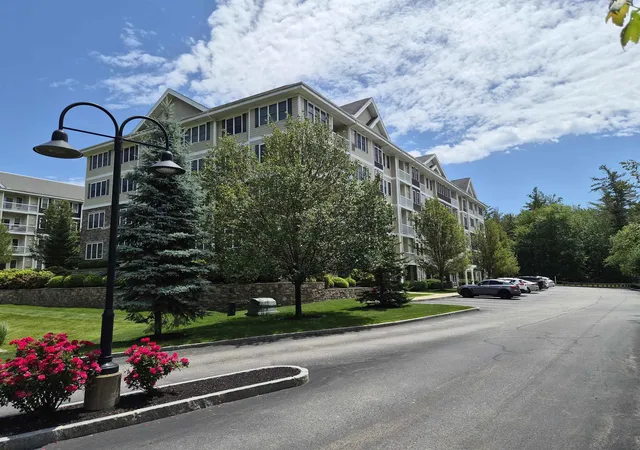 Photo 2 of Condo for sale at 10 Braemoor Woods Rd Rd #104, Salem, NH 03079 | MLS# 5096695 | Listing updated on 2026-09-12
