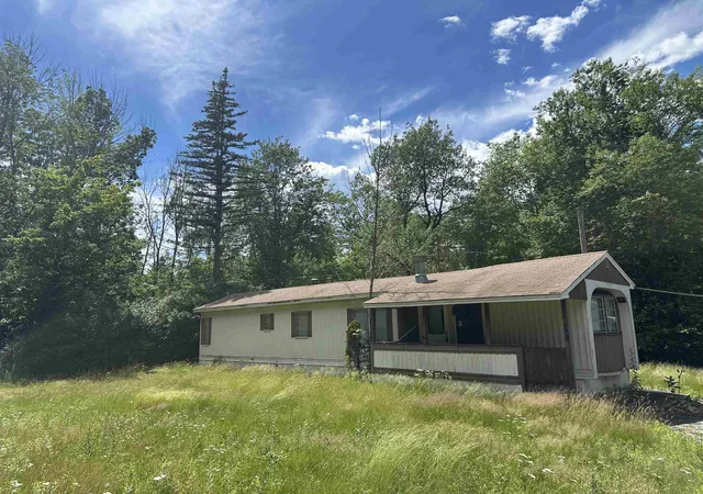 Homes for sale in Winchester, NH | 369 Manning Hill Rd, Winchester, NH 03470 | MLS# 5096726