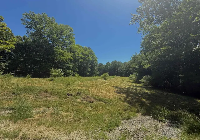 1st image of 1a Smith Ln, Amherst, NH 03031 | MLS# 5096727