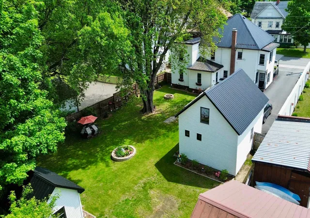3rd image of 305 Union St, Newport, VT 05855 | MLS# 5096731