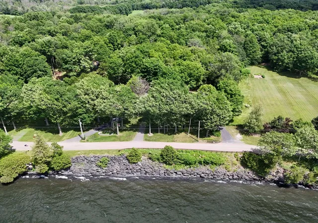 5th image of 1741 South End Rd, North Hero, VT 05474 | MLS# 5096734
