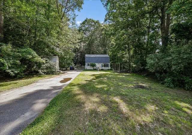 Photo 2 of Single family home for sale at 11 Hartson Cir, Hudson, NH 03051 | MLS# 5096737 | Listing updated on 2026-07-07