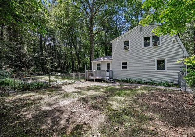 Photo 3 of Single family home for sale at 11 Hartson Cir, Hudson, NH 03051 | MLS# 5096737 | Listing updated on 2026-07-07