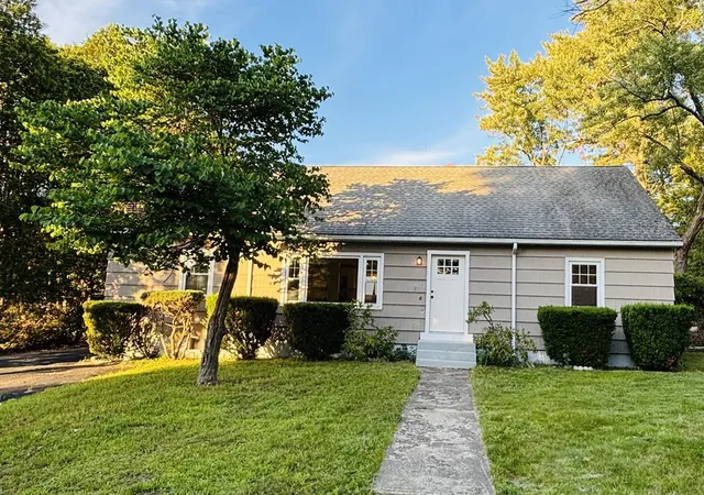 2nd image of 8 Cote Ave, Nashua, NH 03060 | MLS# 5096754