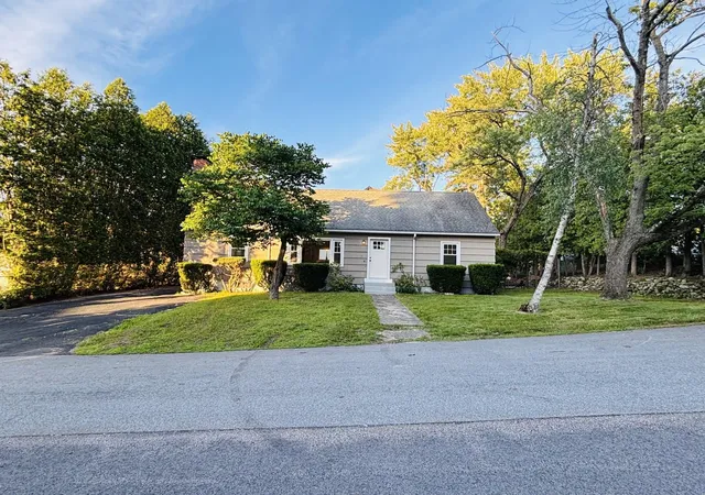 3rd image of 8 Cote Ave, Nashua, NH 03060 | MLS# 5096754