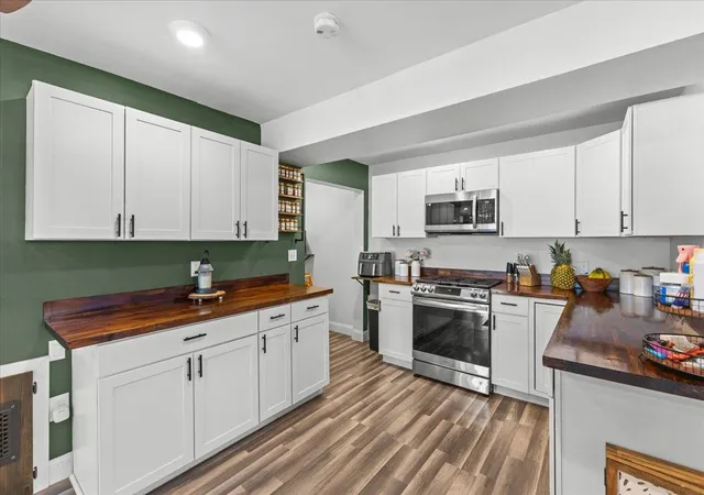 Photo 2 of Single family home for sale at 1046 Hathaway Point Rd, Saint Albans, VT 05478 | MLS# 5096763 | Listing updated on 2026-08-18