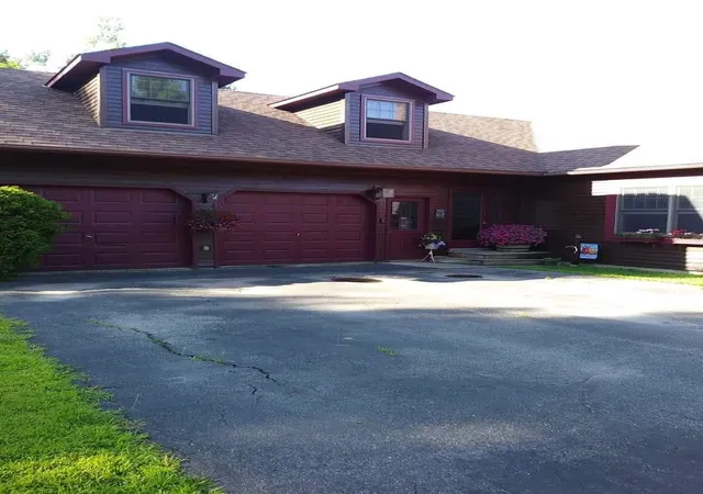2nd image of 1851 Valley Rd, Derby, VT 05830 | MLS# 5096770