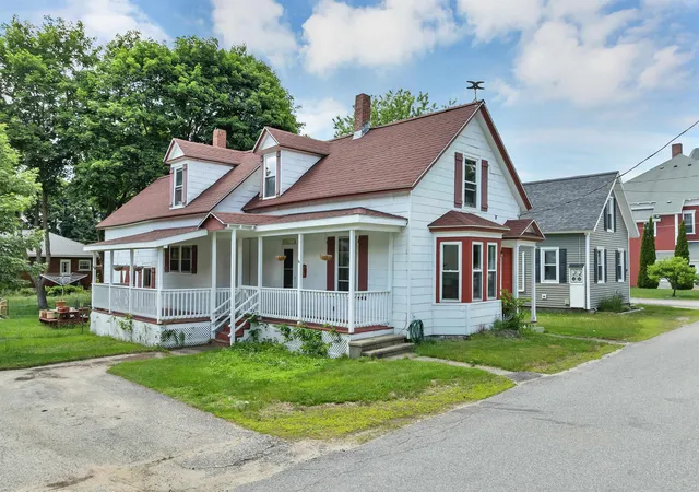 Photo 1 of Single family home for sale at 12 School St, Gorham, NH 03581 | MLS# 5096773 | Listing updated on 2026-08-17