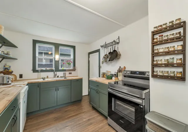 Photo 4 of Single family home for sale at 12 School St, Gorham, NH 03581 | MLS# 5096773 | Listing updated on 2026-10-16