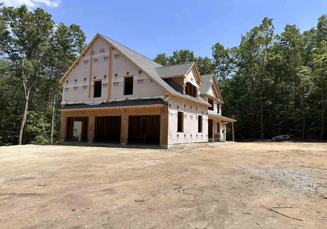 3rd image of 22 Ponemah Rd, Amherst, NH 03031 | MLS# 5096780