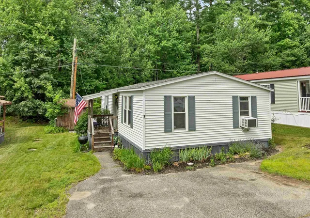Homes for sale in Lee, NH | 3 Pinecrest Estates, Lee, NH 03861 | MLS# 5096782