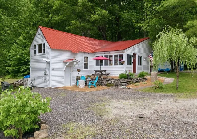 Photo 1 of Single family home for sale at 1 Basin Brook Rd, Rumney, NH 03266 | MLS# 5096783 | Listing updated on 2026-07-03