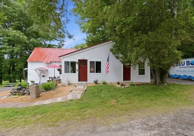 Photo 2 of Single family home for sale at 1 Basin Brook Rd, Rumney, NH 03266 | MLS# 5096783 | Listing updated on 2026-07-03