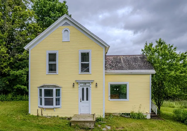 Photo 2 of Single family home for sale at 40 East St, Middletown Springs, VT 05757 | MLS# 5096788 | Listing updated on 2026-09-15