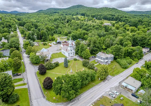 Photo 4 of Single family home for sale at 40 East St, Middletown Springs, VT 05757 | MLS# 5096788 | Listing updated on 2026-09-15