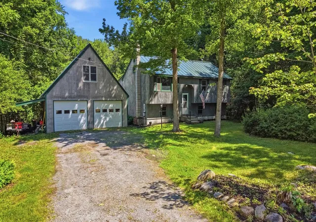 Photo 3 of Single family home for sale at 21 Evergreen Dr, Goffstown, NH 03045 | MLS# 5096793 | Listing updated on 2026-09-11