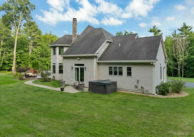 Photo 3 of Sale Pending at 21 Goffstown Back Rd, Goffstown, NH 03045 | MLS# 5096795 | Listing updated on 2026-09-26
