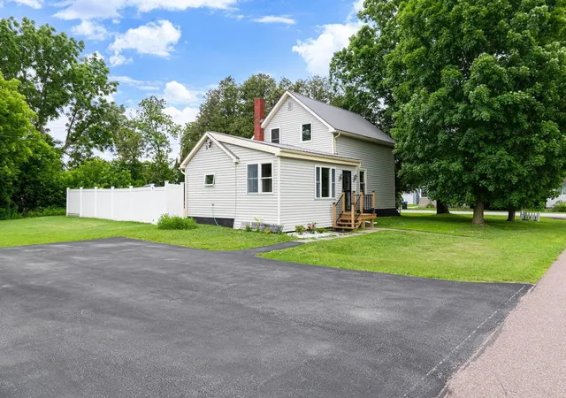 2nd image of 78 Aldis St, St. Albans City, VT 05478 | MLS# 5096800