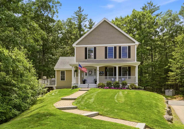 1st image of 165 South Ridge Dr, Manchester, NH 03109 | MLS# 5096802