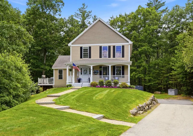 2nd image of 165 South Ridge Dr, Manchester, NH 03109 | MLS# 5096802