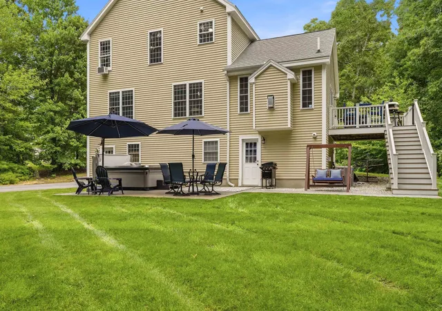Photo 4 of Sale Pending at 165 South Ridge Dr, Manchester, NH 03109 | MLS# 5096802 | Listing updated on 2026-06-30