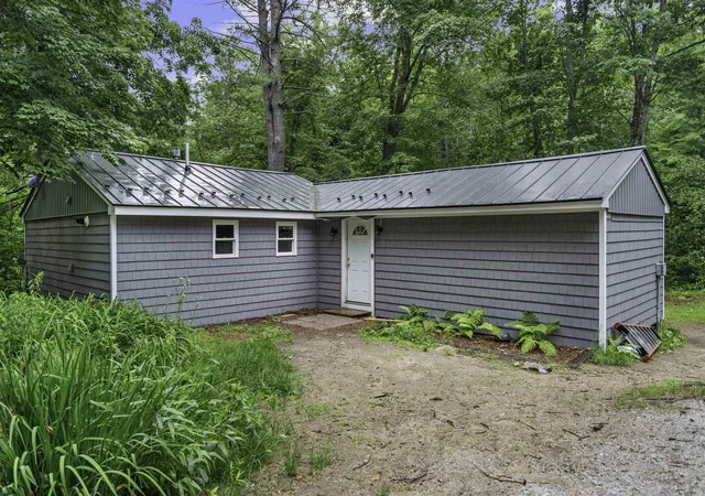 Photo 3 of Single family home for sale at 566 Beard Rd, Hillsborough, NH 03244 | MLS# 5096808 | Listing updated on 2026-07-06
