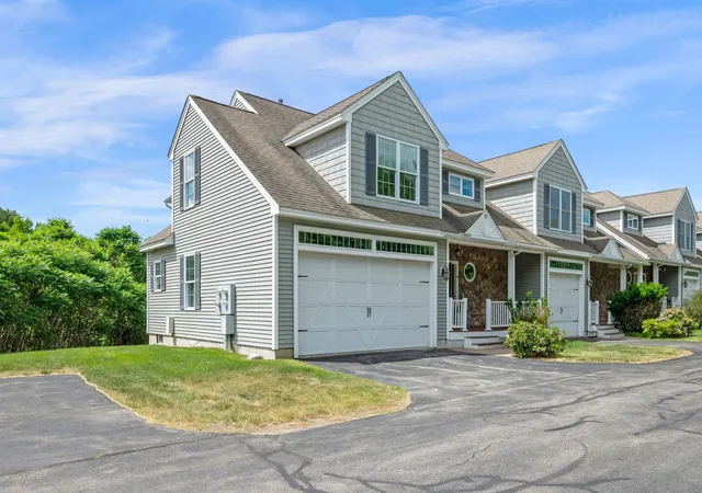 2nd image of 5 Pelton Wy #10, Hampton Falls, NH 03844 | MLS# 5096813
