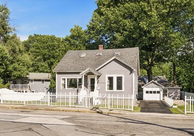 Homes for sale in Manchester, NH | 123 Smyth Rd, Manchester, NH 03104 | MLS# 5096818