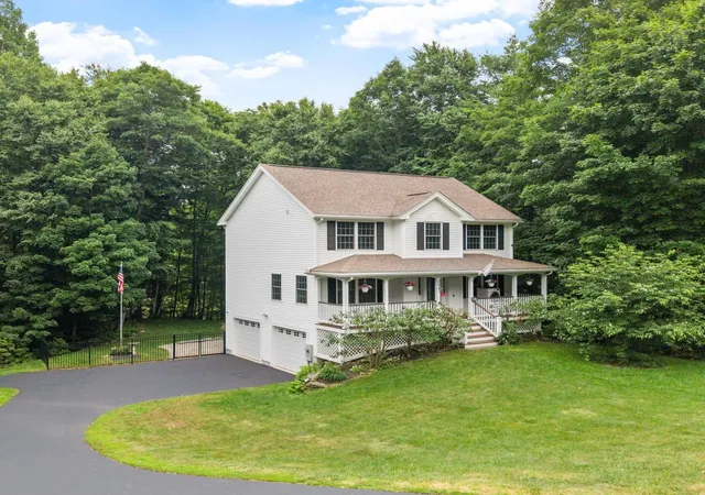 2nd image of 29 Cider St, Epping, NH 03042 | MLS# 5096824
