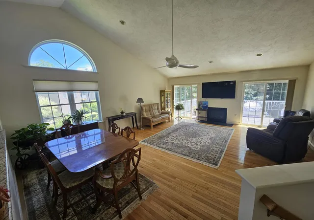 3rd image of 9 Hemlock Dr, Newton, NH 03858 | MLS# 5096852