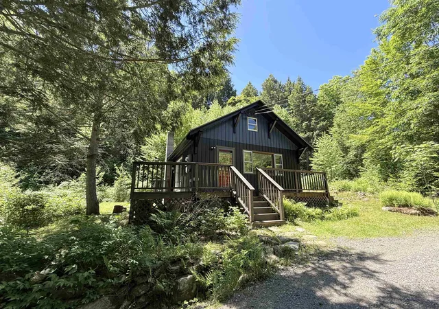 Homes for sale in Newfane, VT | 8 Beech Tree Ln, Newfane, VT 05345 | MLS# 5096860
