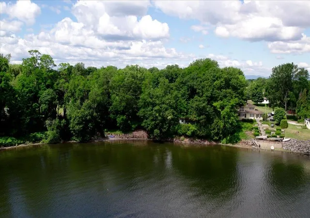 3rd image of 1702 Porters Point Rd, Colchester, VT 05446 | MLS# 5096871