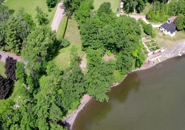 4th image of 1702 Porters Point Rd, Colchester, VT 05446 | MLS# 5096871