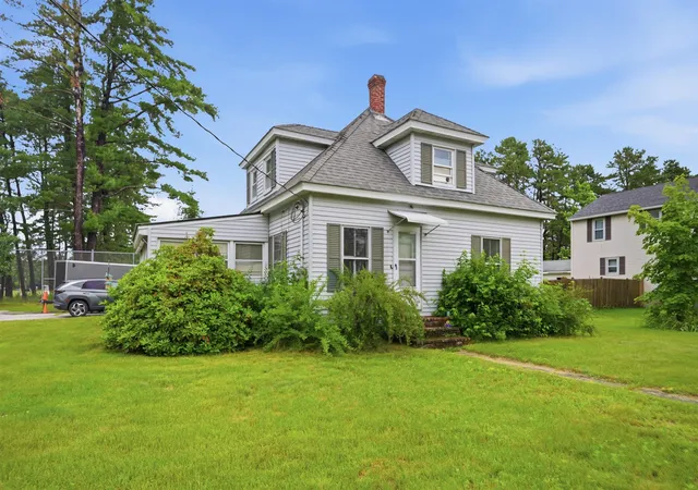 Homes for sale in Concord, NH | 57 Pembroke Rd, Concord, NH 03301 | MLS# 5096874