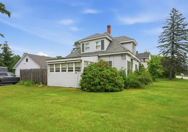 Homes for sale in Concord, NH | 57 Pembroke Rd, Concord, NH 03301 | MLS# 5096874
