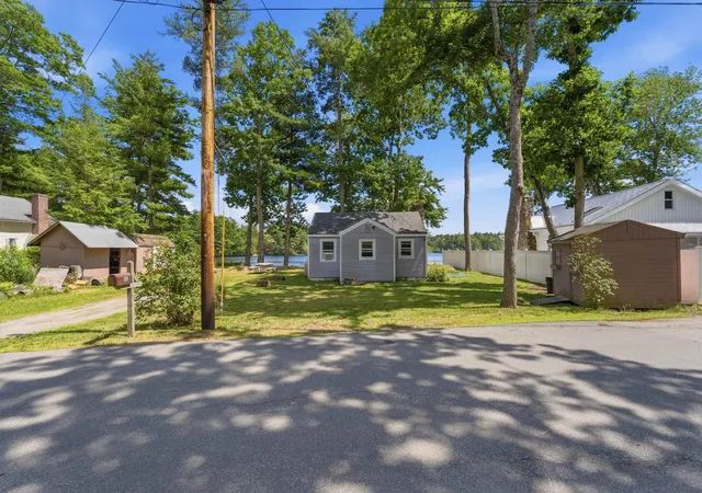 3rd image of 32 N Shore Rd, Sandown, NH 03873 | MLS# 5096876
