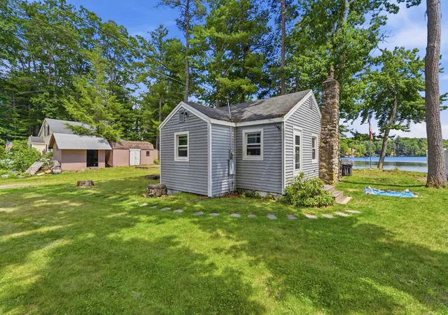 4th image of 32 N Shore Rd, Sandown, NH 03873 | MLS# 5096876