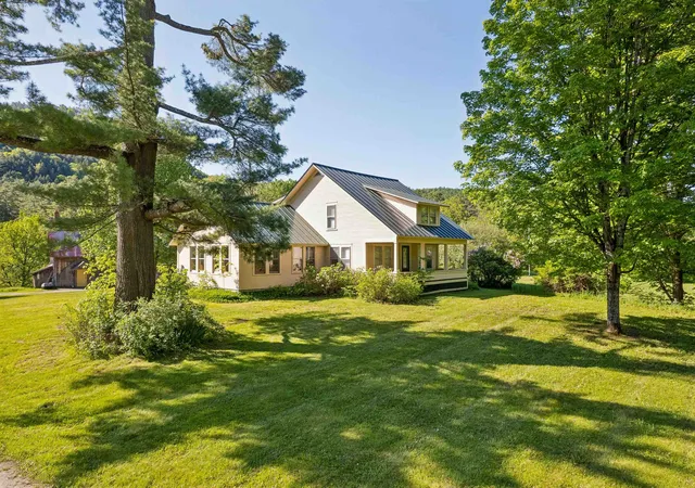 1st image of 4 Larkin Rd, Tunbridge, VT 05077 | MLS# 5096882