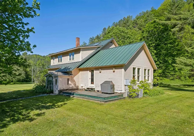 4th image of 4 Larkin Rd, Tunbridge, VT 05077 | MLS# 5096882