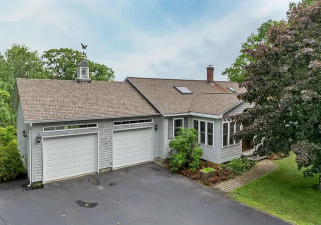 Homes for sale in Meredith, NH | 105 Waukewan St, Meredith, NH 03253 | MLS# 5096884