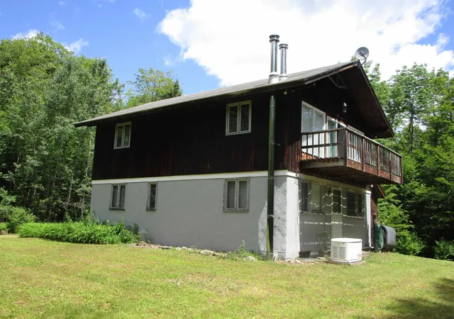 Homes for sale in Londonderry, VT | 120 Green Mountain Trl, Londonderry, VT 05148 | MLS# 5096890