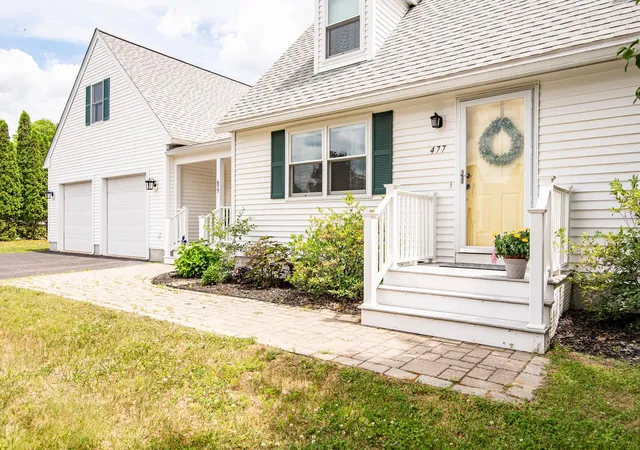 Homes for sale in Rollinsford, NH | 477 Stockdale Cir, Rollinsford, NH 03869 | MLS# 5096900